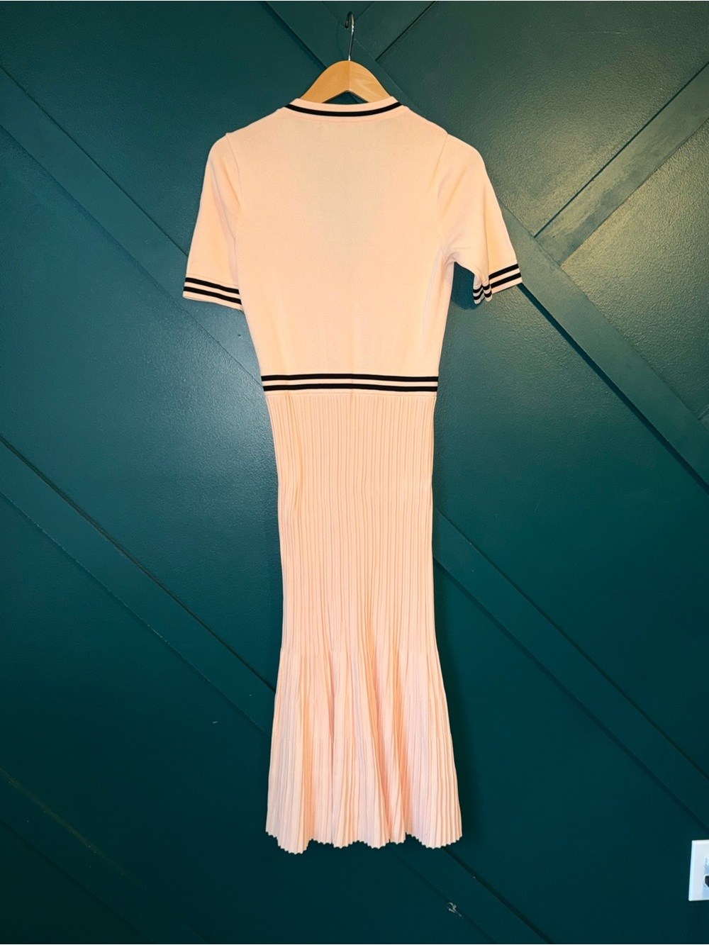 Pleated V-Neck Midi Dress in Blush with Contrast Trim - Picture 3 of 8